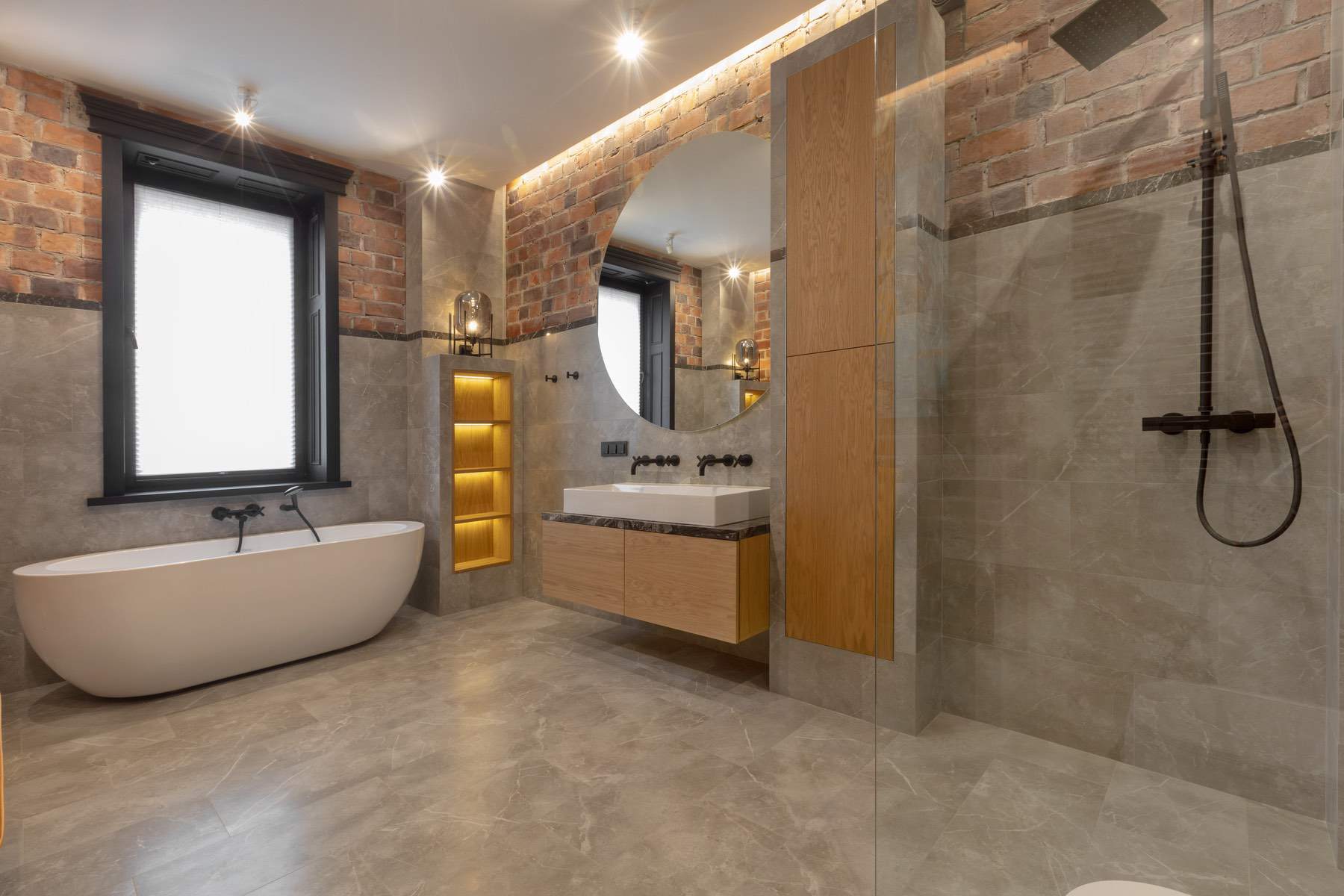 Wetroom | Lead Wolf, Gotham